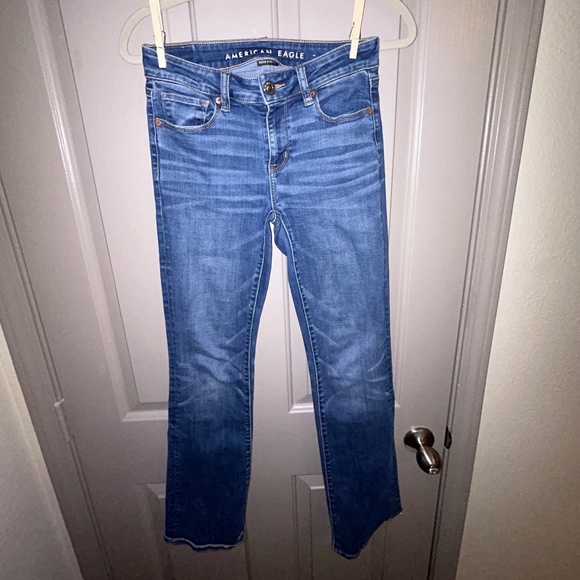 Women’s American Eagle Jeans Size 2 - Picture 1 of 4